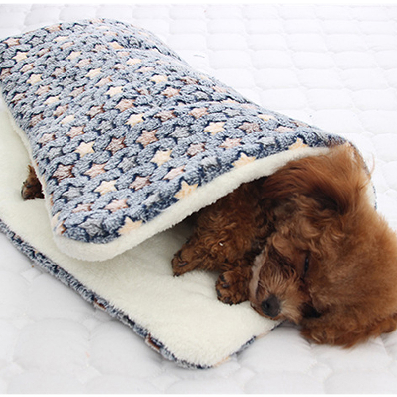 Soft Fluffy Pet Dog Blanket Cute Star Printing Pet Mat Warm Breathable Skin Friendly Cats And Dogs Bed Blanket Pet Supplies. 