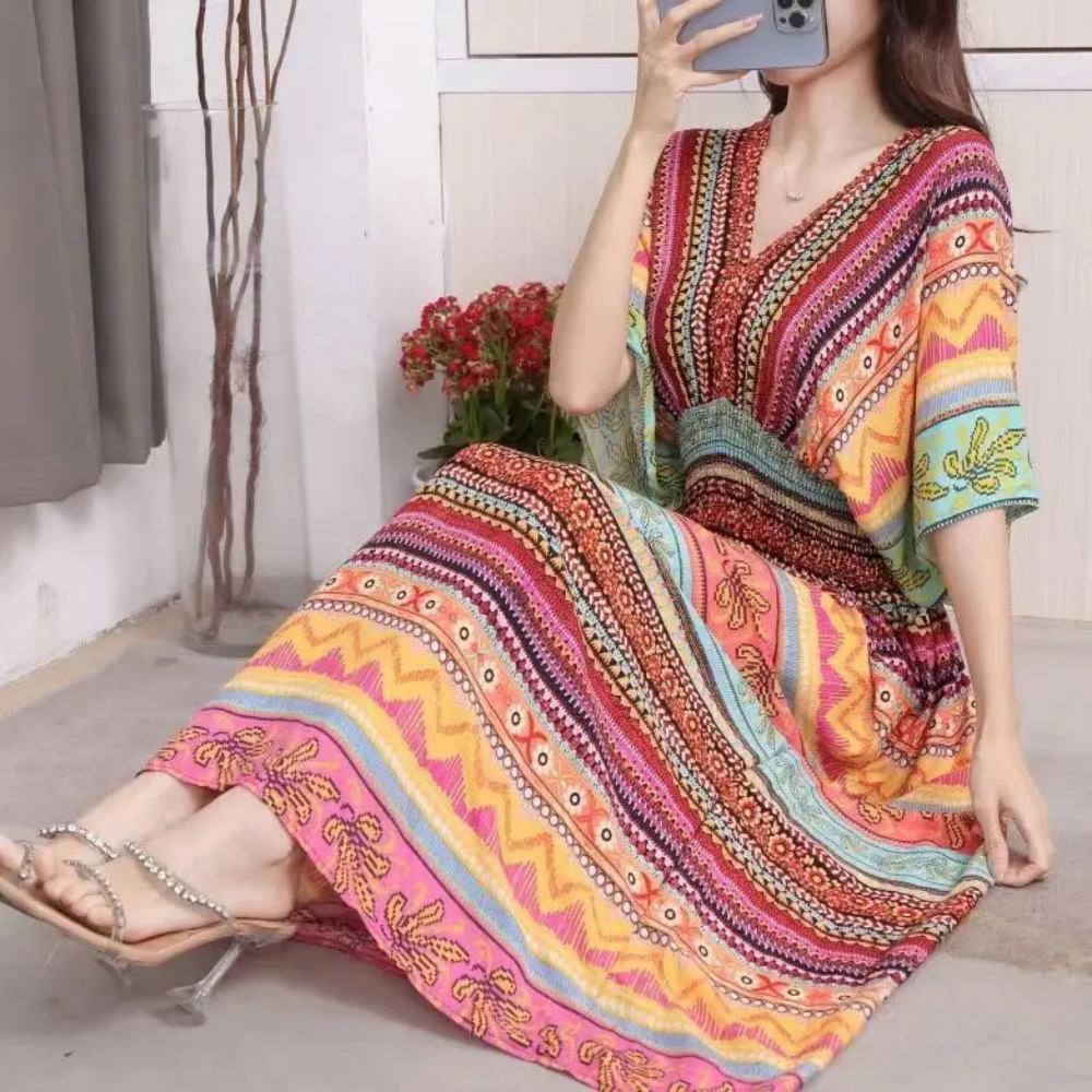 2025 Summer New Casual Elegant Retro Bohemian Style V-neck Elastic Waist Large Swing Printed Long Skirt Autumn Summer Dress. 