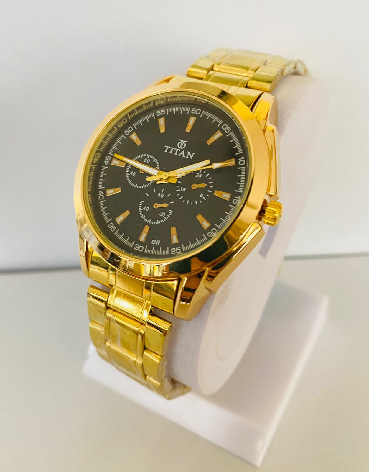 TlTAN GENTS MENS STAINLESS STEEL LUXURY GOLD WATCH