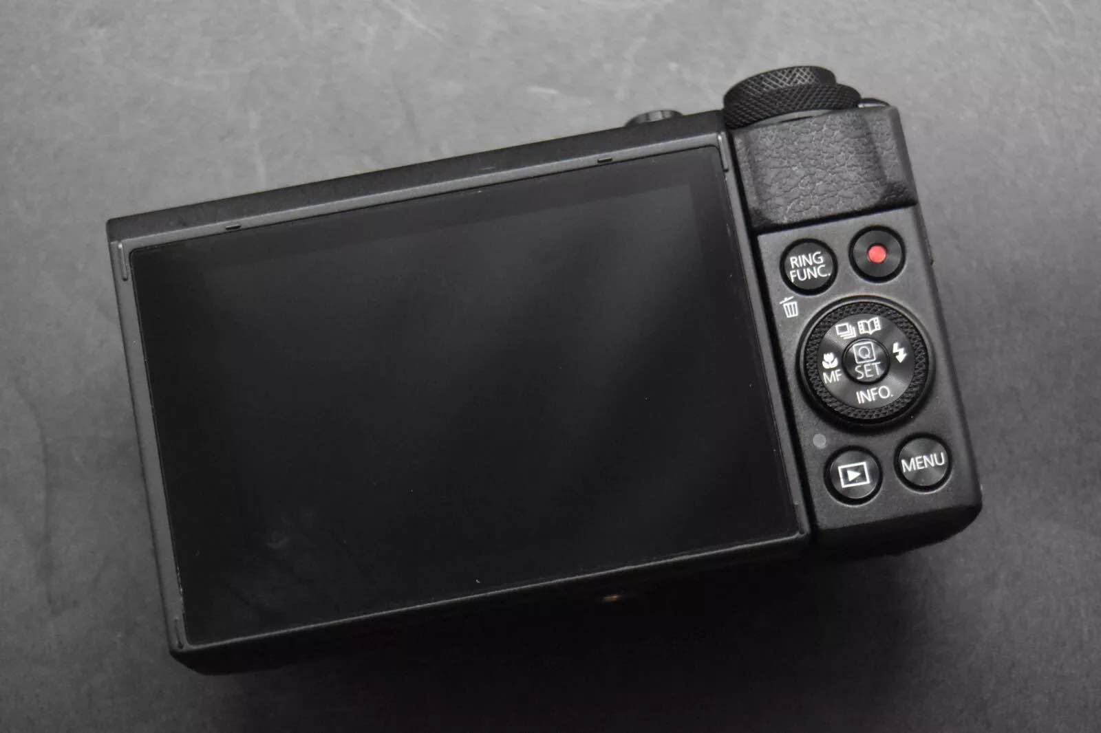 PowerShot G7 X Mark II 20,1MP. 