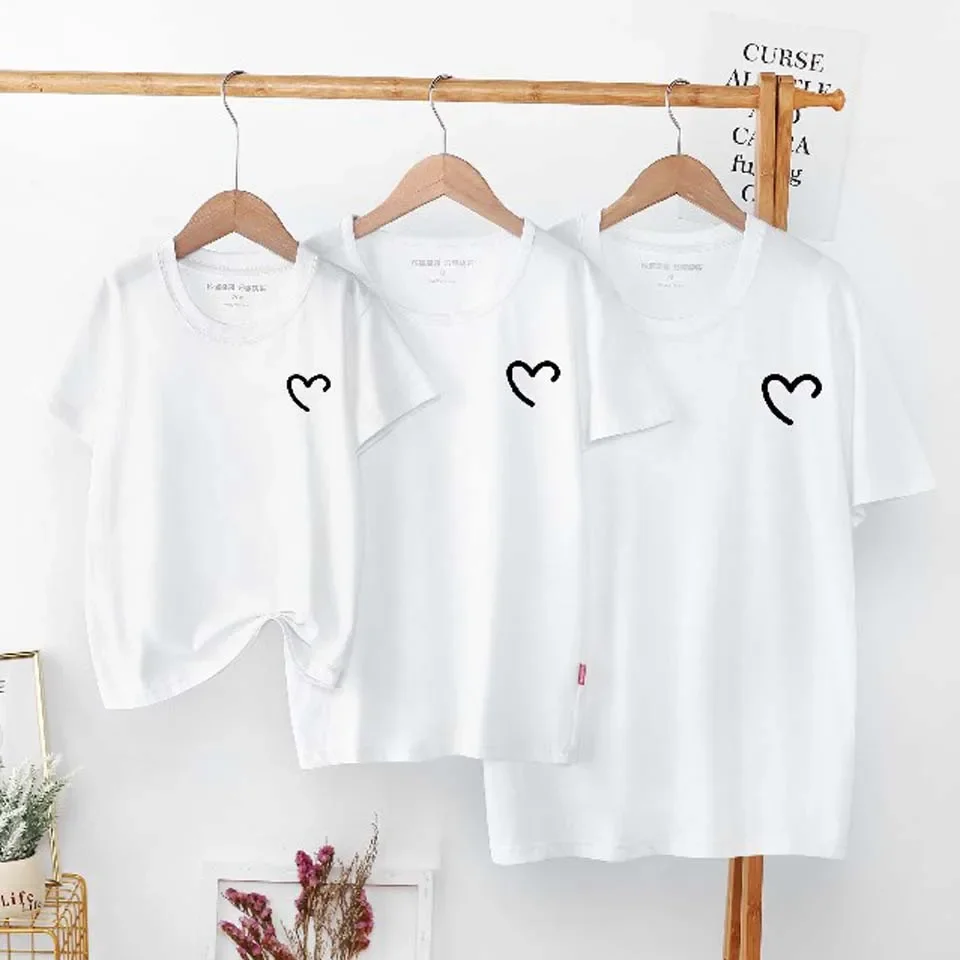 Summer 2025 Cotton Baby Mom Dad T Shirts Tops Fashion Family Matching Outfits Daddy Mommy And Daughter Son Matching Clothes. 