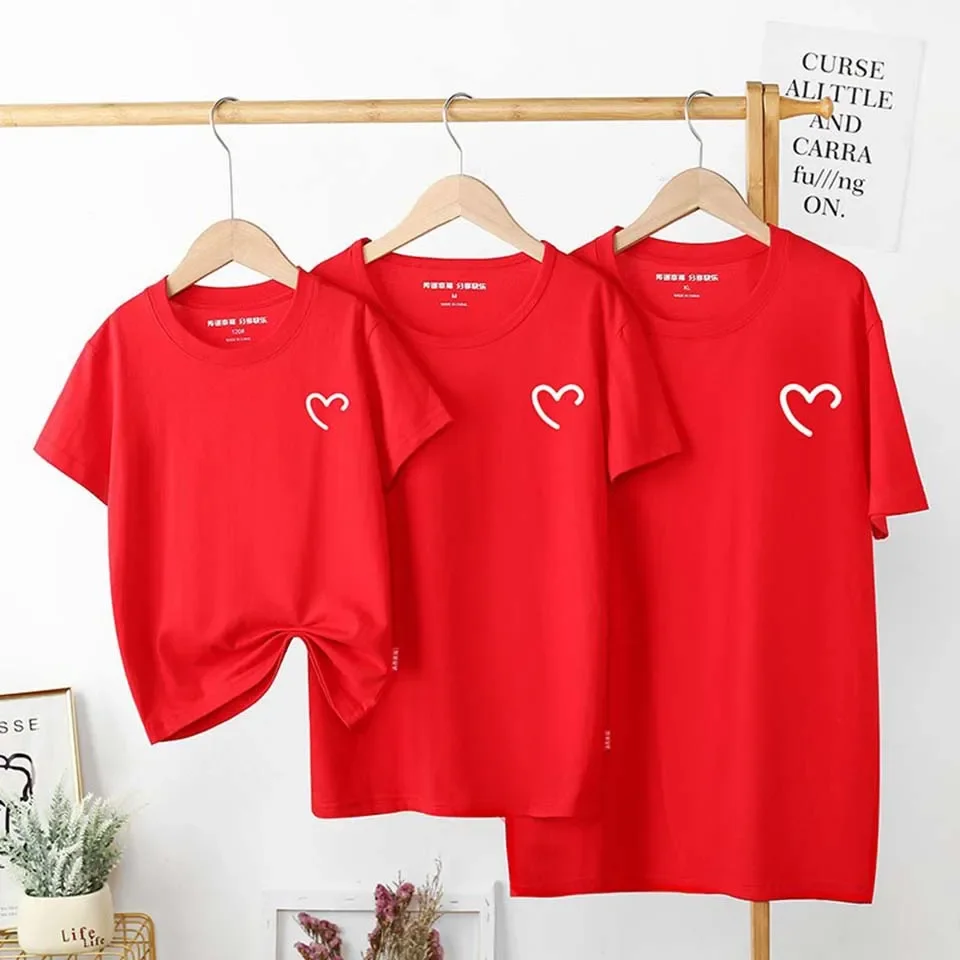 Summer 2025 Cotton Baby Mom Dad T Shirts Tops Fashion Family Matching Outfits Daddy Mommy And Daughter Son Matching Clothes. 