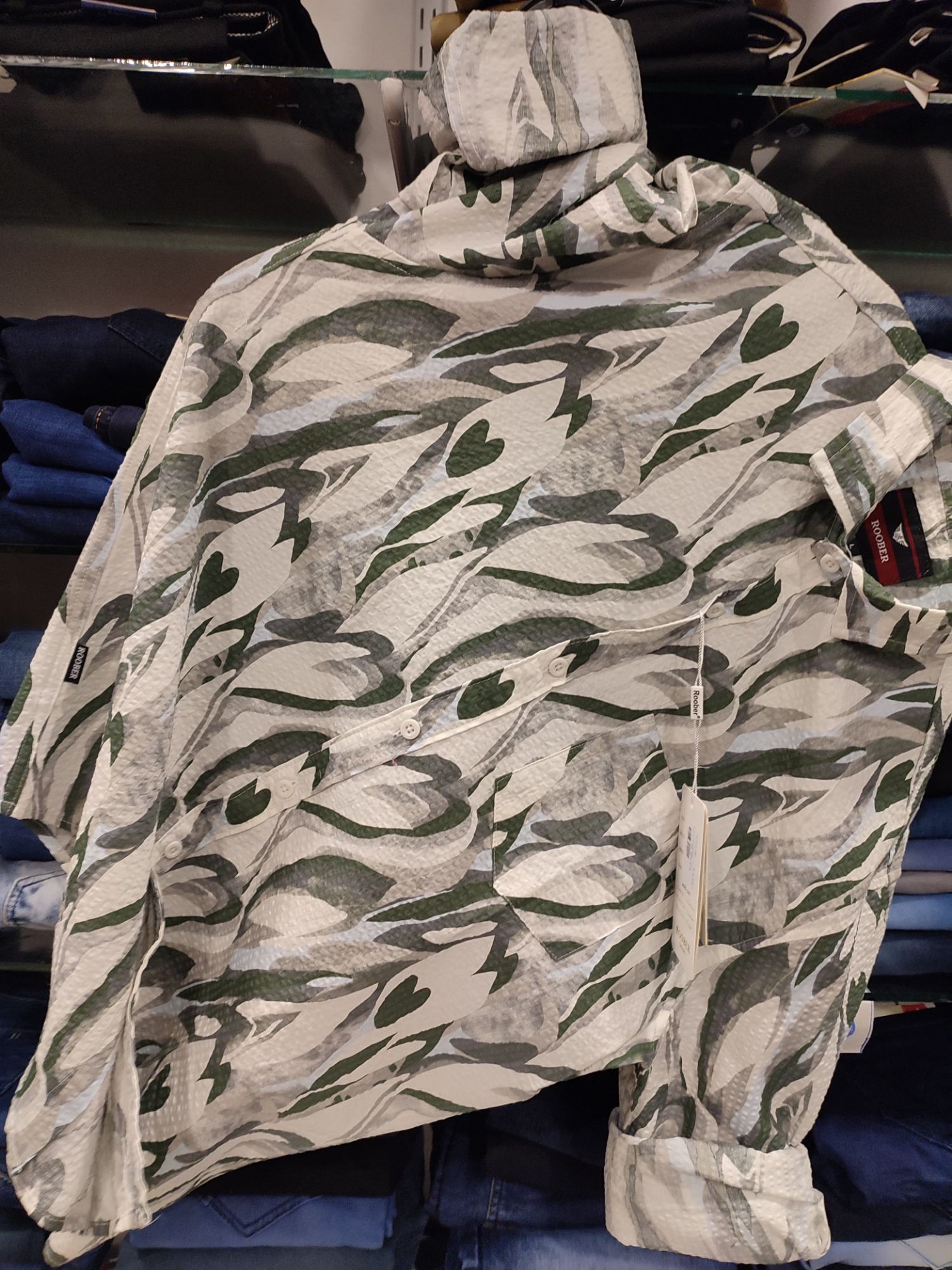 Men's popcorn shirt. 