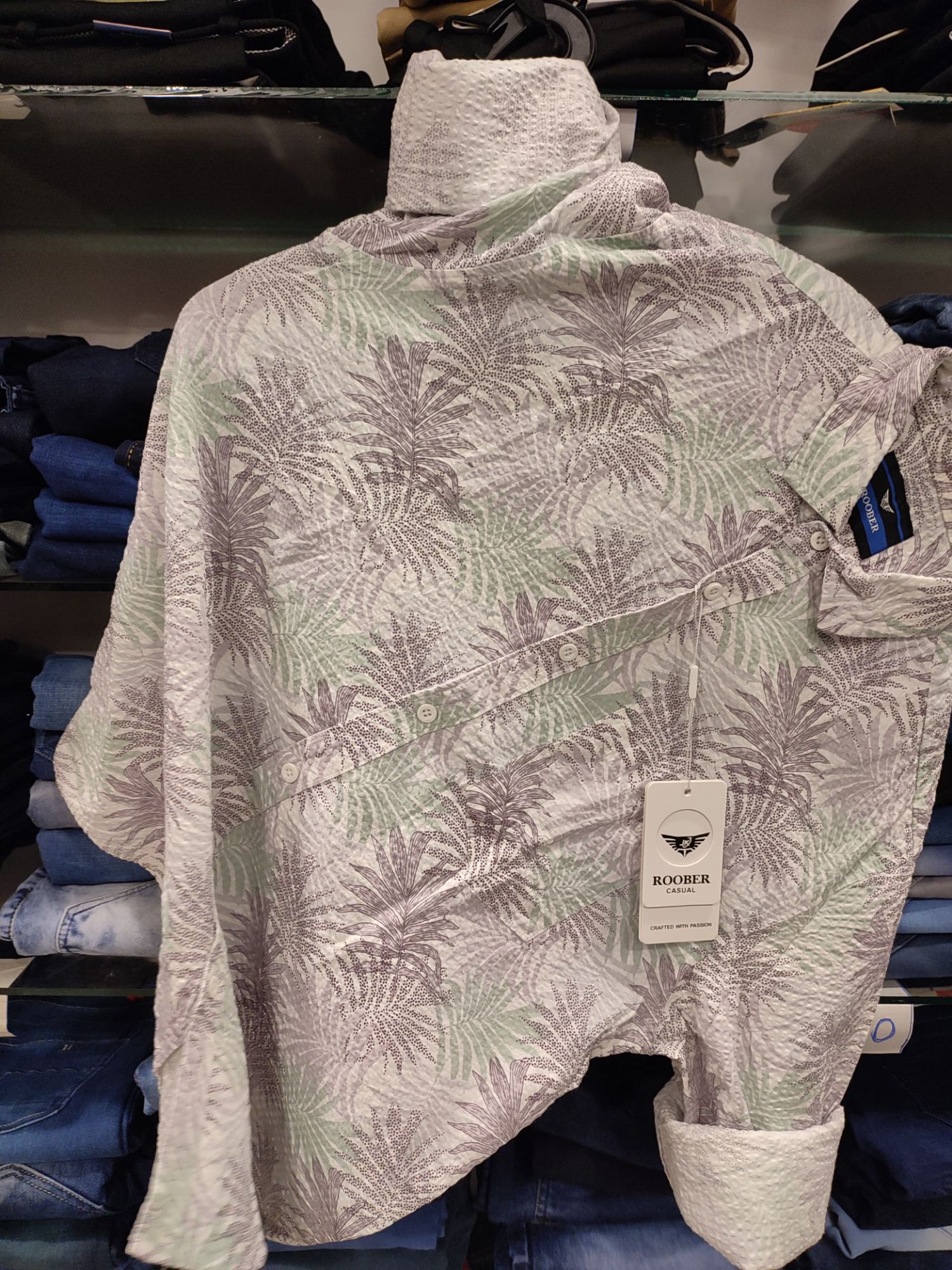 Men's popcorn shirt. 