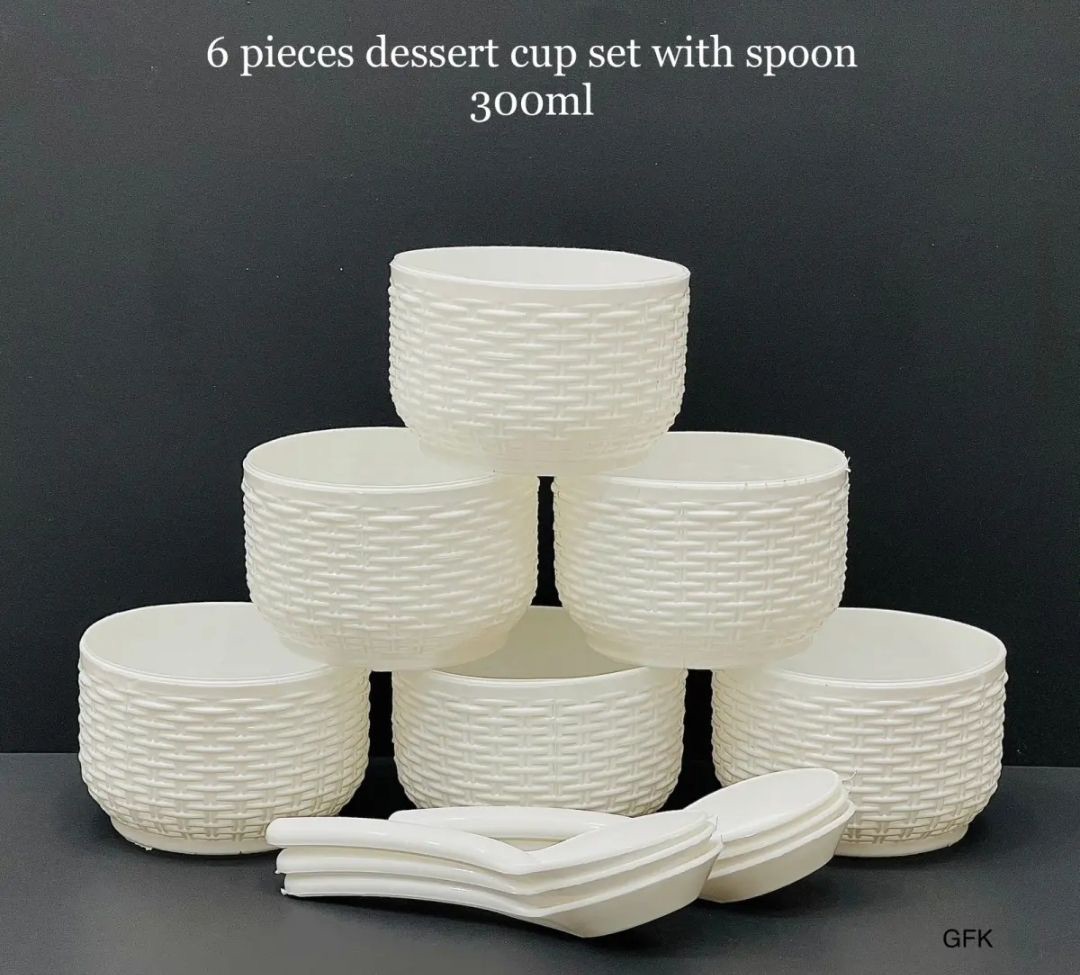 White Plastic Dessert Cup/ Soup Cup 6 Pcs Set With Free Spoon