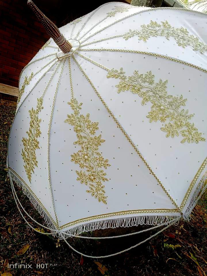 Muthu kuda/ muthu umbrella / umbrella. 