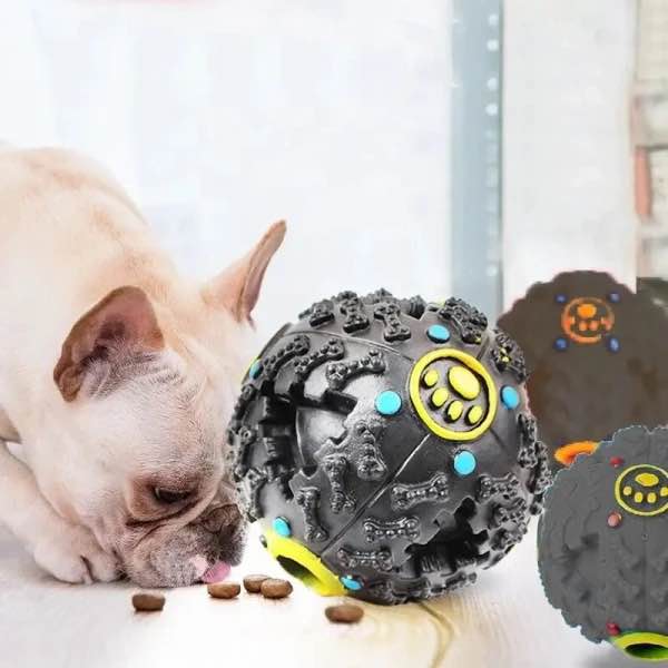 Pet Puppy Fetch Large 14 cm Ball Squeaky Toy Treats and Chews Store Food Dog Supplies Toys. 