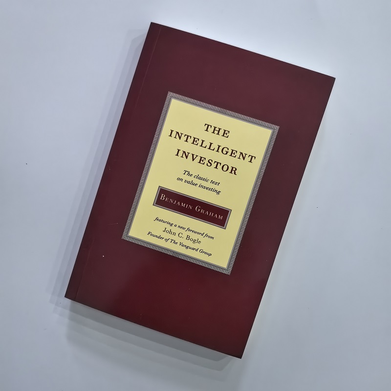 The Intelligent Investor The Definitive Book on Value Investing for Adult Financial Management Reading English Books