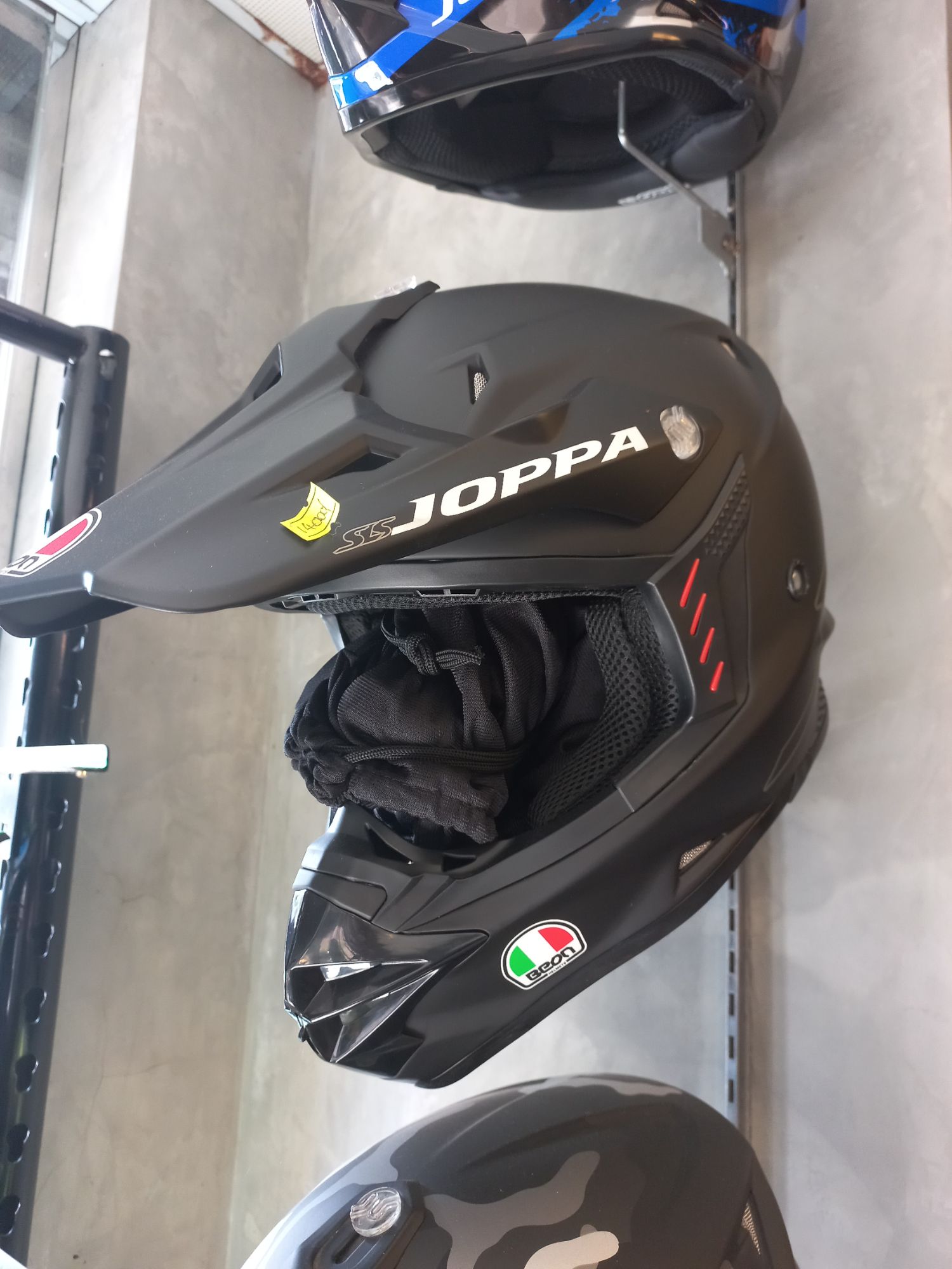Joppa full face helmet. 
