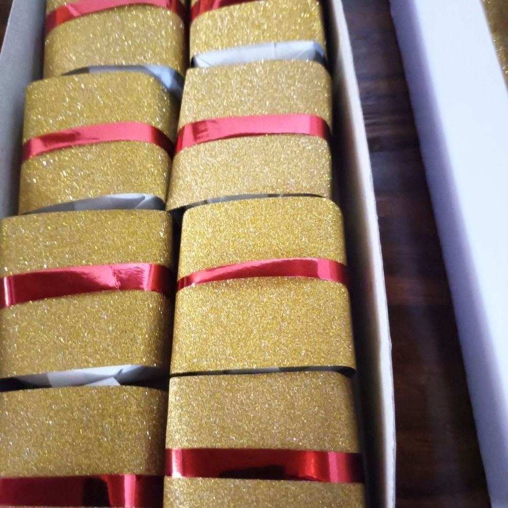 Wedding Cake Pieces (10 Pieces). 