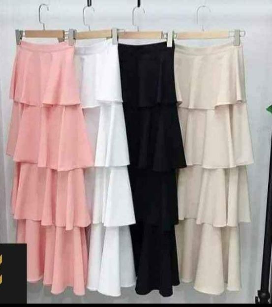Ruffle maxi skirt for woman