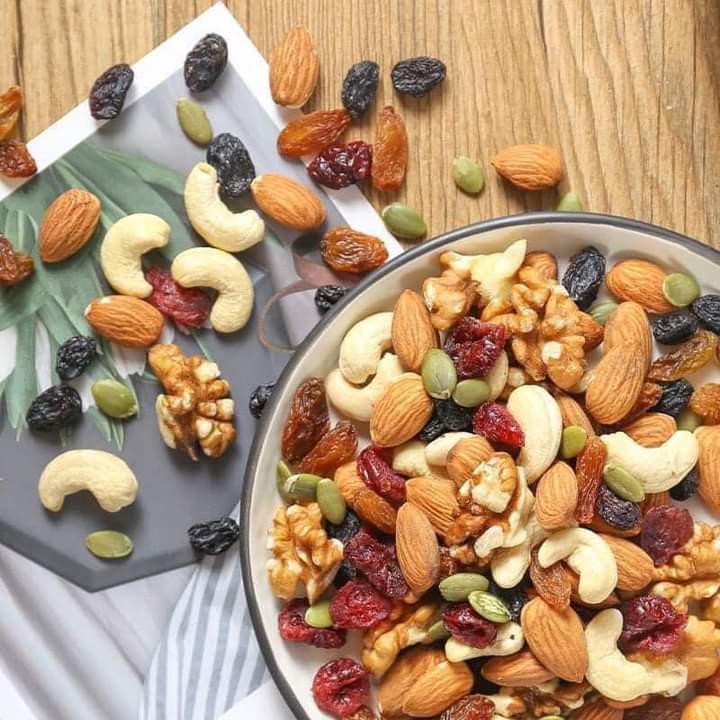 Mixed Nuts 250g 
(Almond Big, Walnuts, Pistachio, Cashew, Cranberry ). 