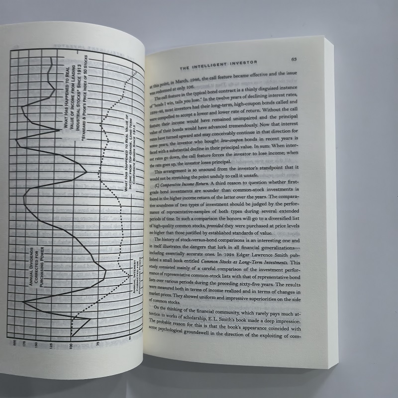 The Intelligent Investor The Definitive Book on Value Investing for Adult Financial Management Reading English Books. 