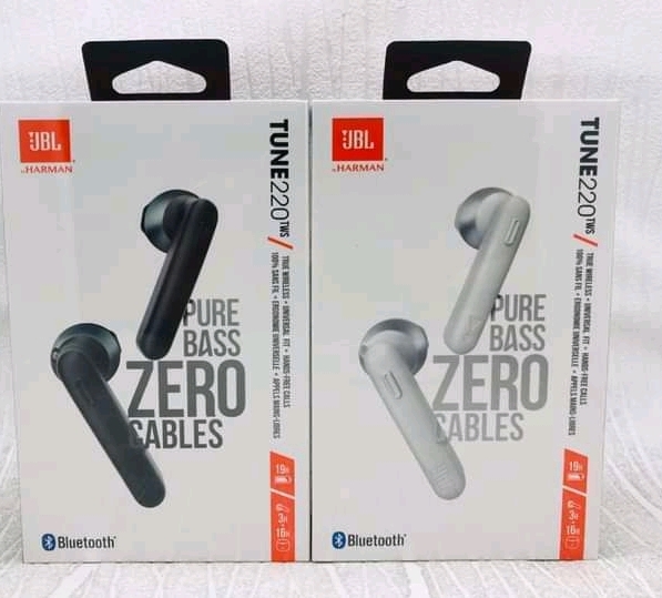 JBL 220 TWS. 