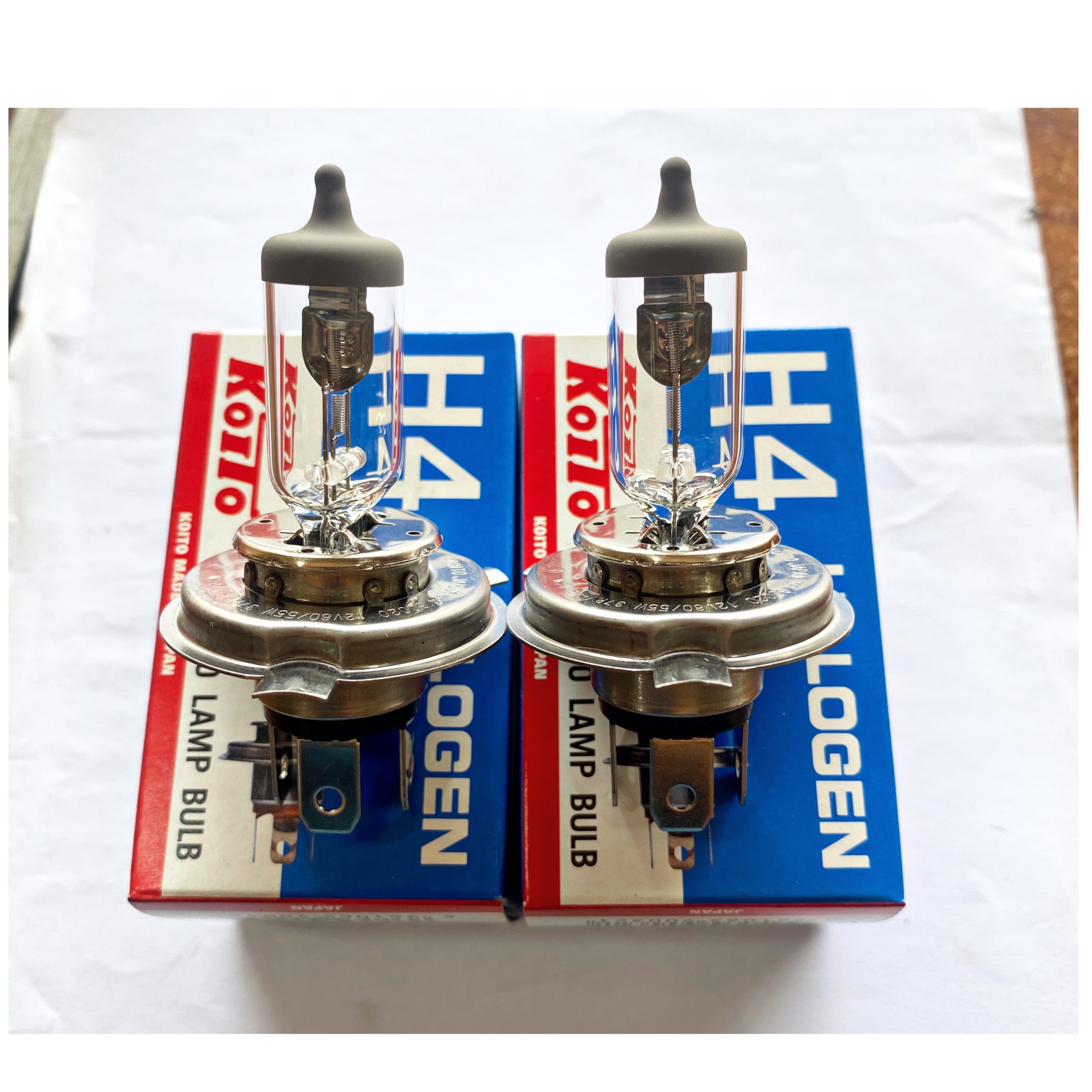 Genuine Japan Made Koito H4 12V 60/55W Long Life Universal Head Lamp Bulb Nissan Honda 2pcs