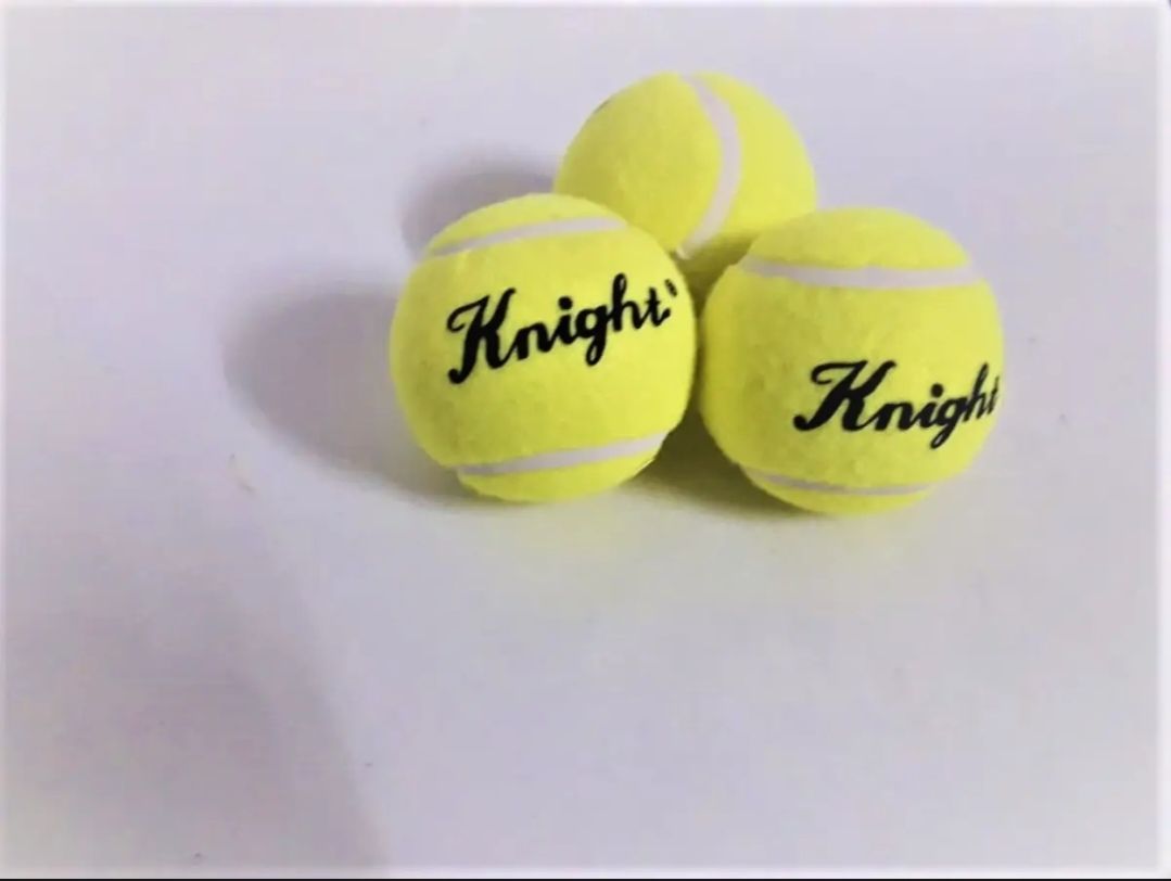 Tennis Ball / Cricket Ball / Soft Ball (1 Pcs). 