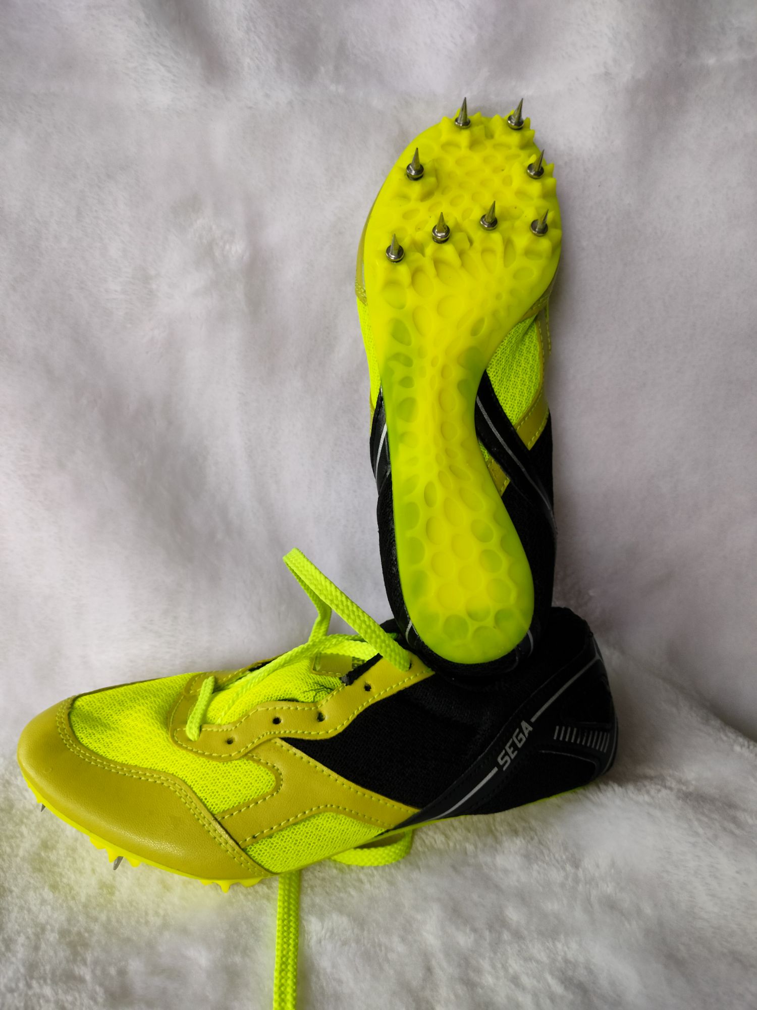 Running spikes hotsell shoes price