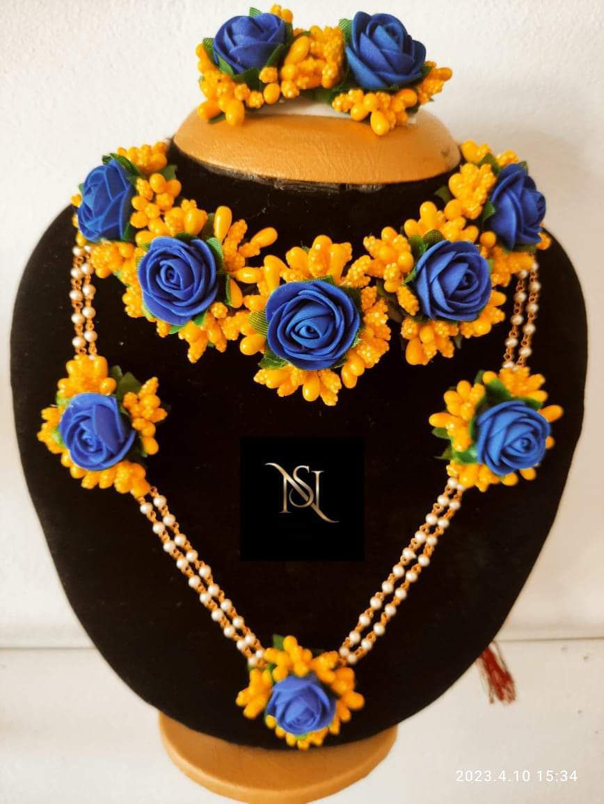 Floral Jewelry/ Mehandi Jewelry. 