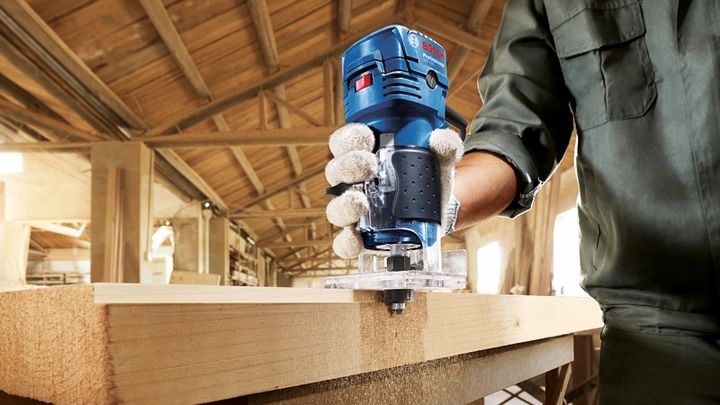 Bosch Trimmer Palm Router GKF550 550W 6MM Shank. 
